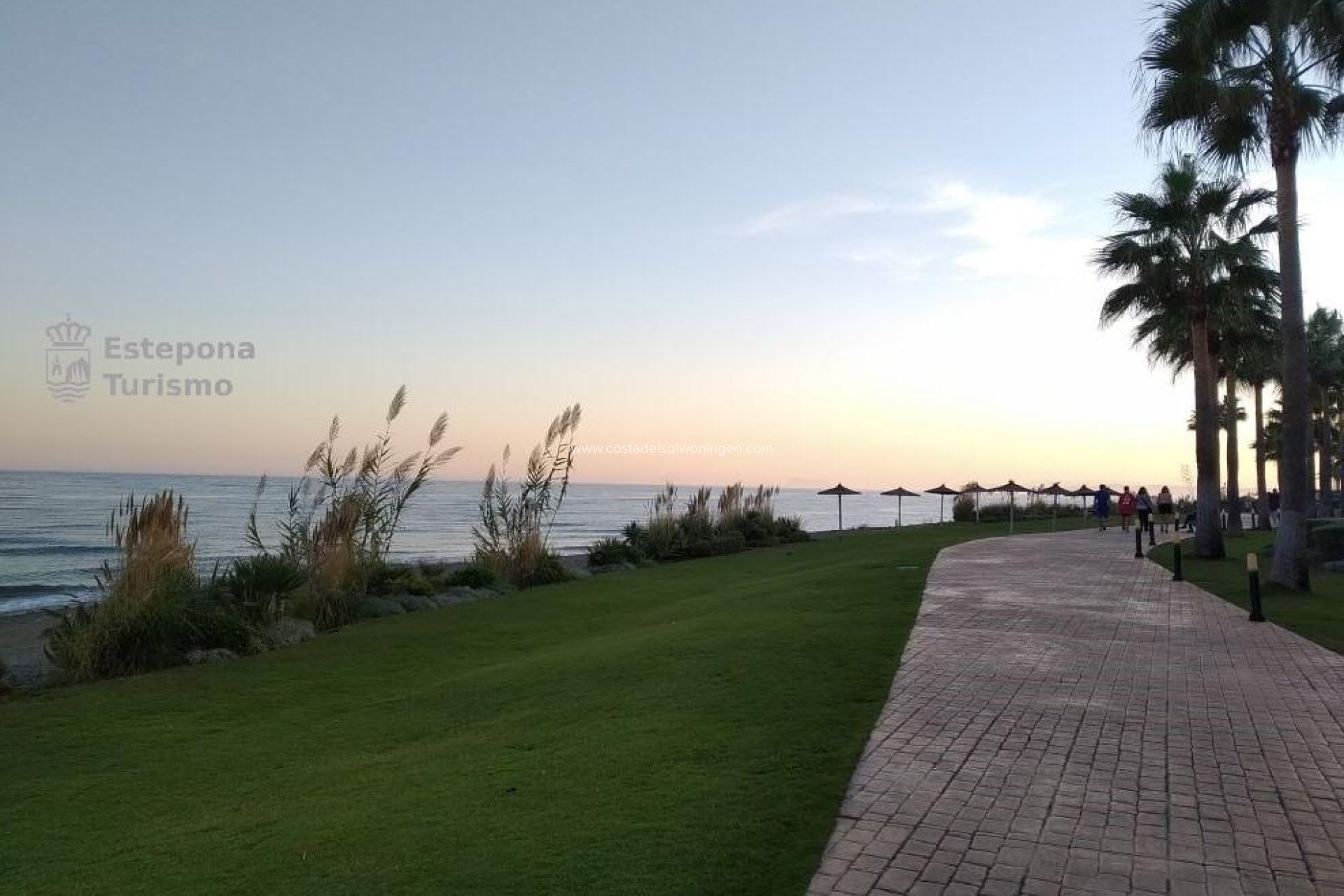 New Build - Apartment -
Estepona - Playa de La Rada