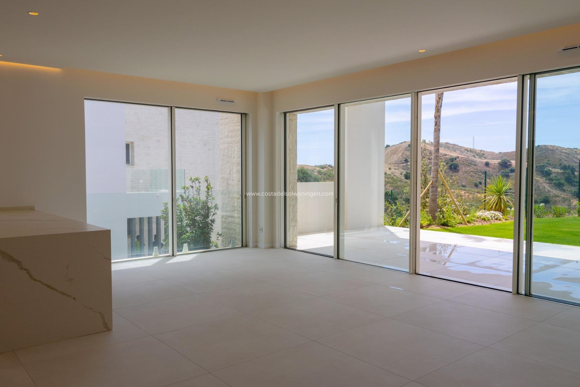 New Build - Apartment -
Ojen - El Soto De Marbella