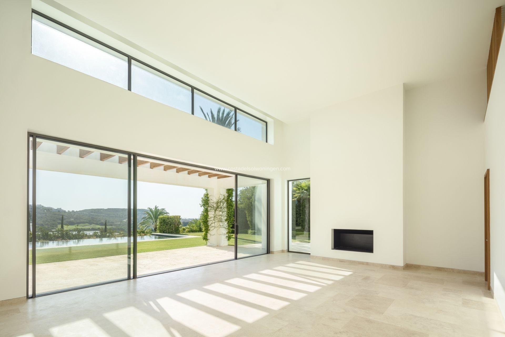 New Build - Villa -
Casares - Pedregales