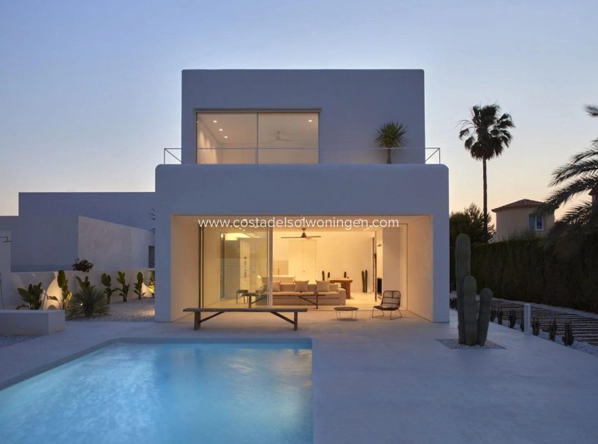 New Build - Villa -
Estepona - Valle Romano