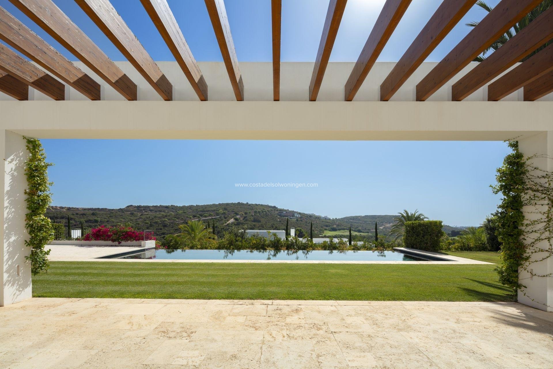 Nieuwbouw Woningen - Villa -
Casares - Pedregales