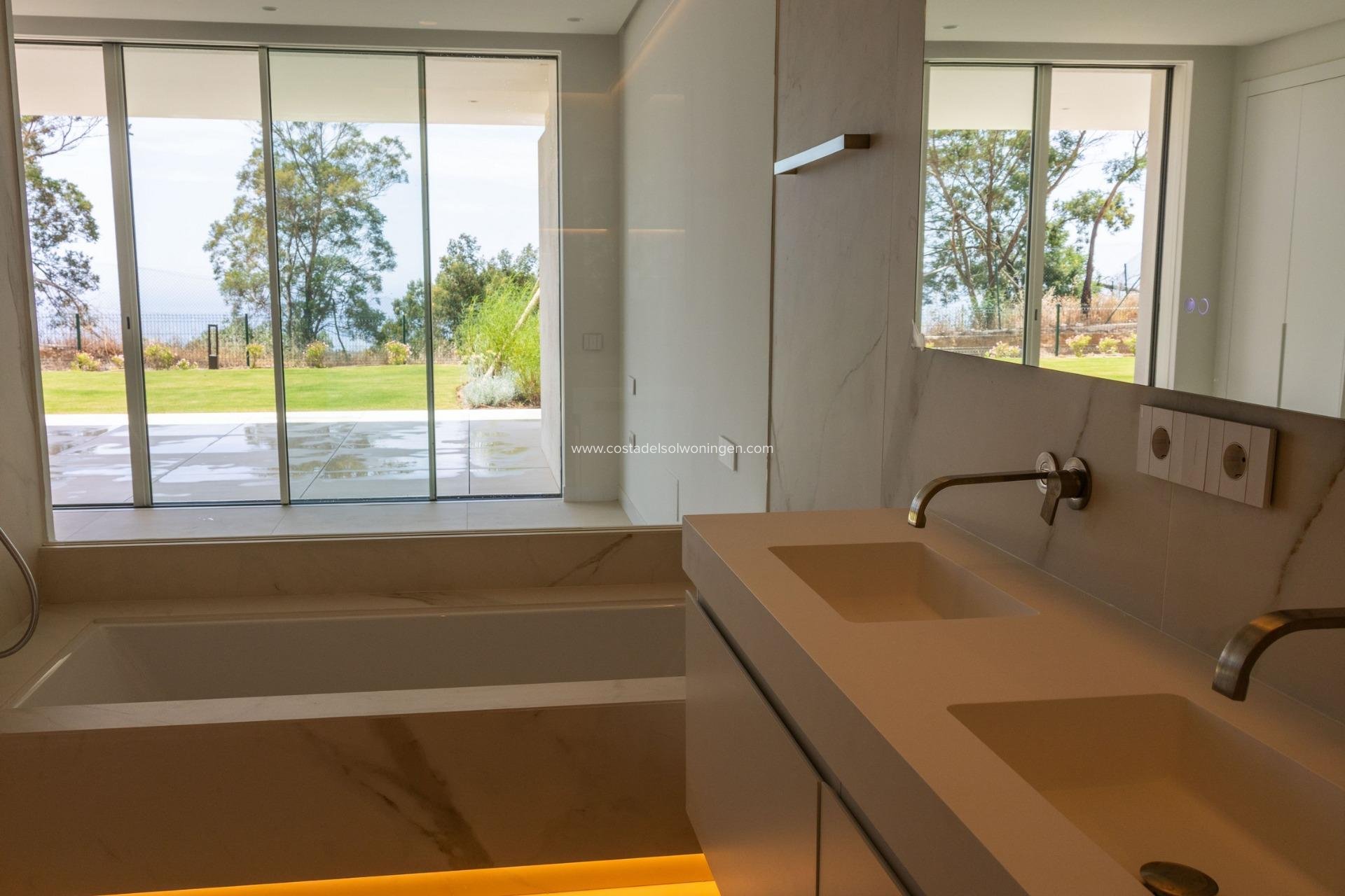 Nouvelle construction - Appartement -
Ojen - El Soto De Marbella