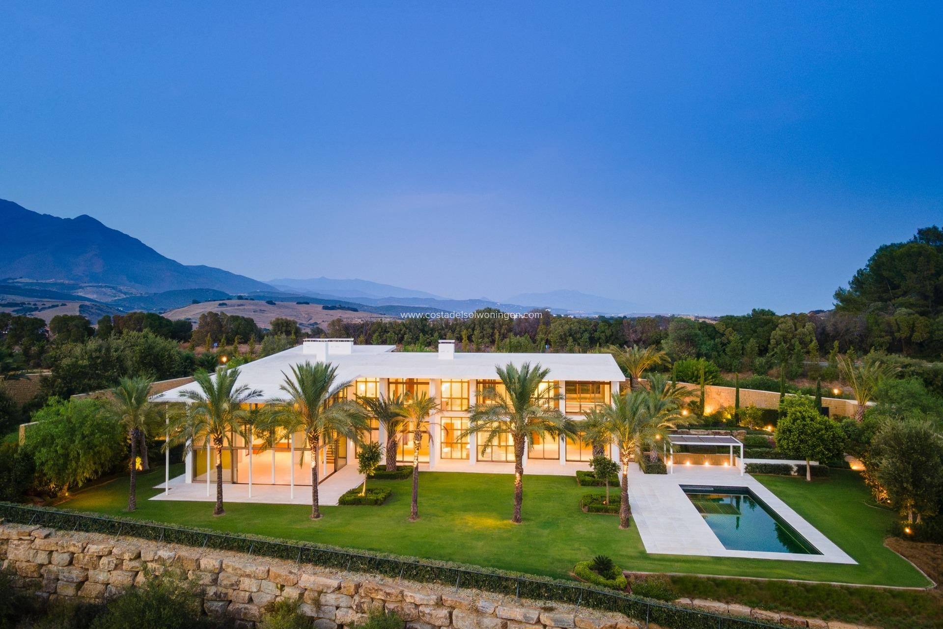 Nouvelle construction - Villa -
Casares - Pedregales