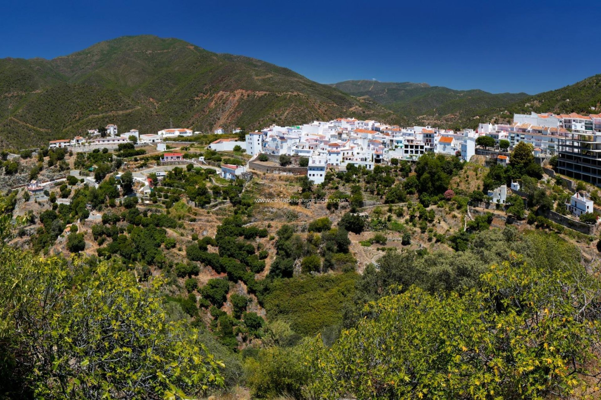 Nowy budynek - Apartament -
Istán - Cerros De Los Lagos