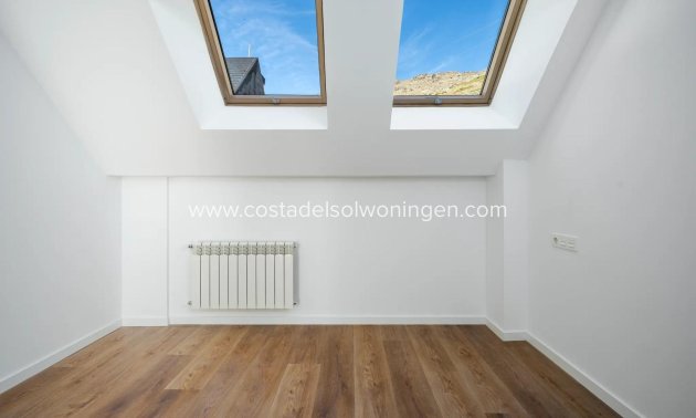 Nowy budynek - Apartament -
Monachil - Sierra Nevada Ski