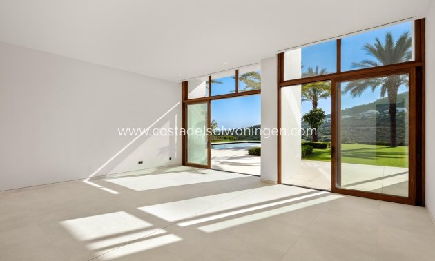 New Build - Villa -
Casares - Pedregales