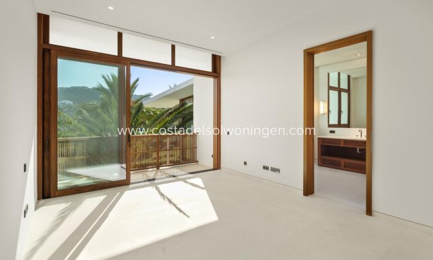 Nieuwbouw Woningen - Villa -
Casares - Pedregales