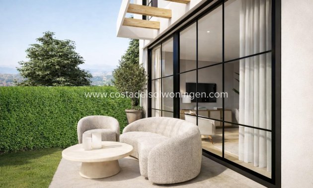 Nowy budynek - Dom -
Monda - Guaro