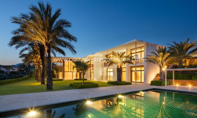 New Build - Villa -
Casares - Pedregales