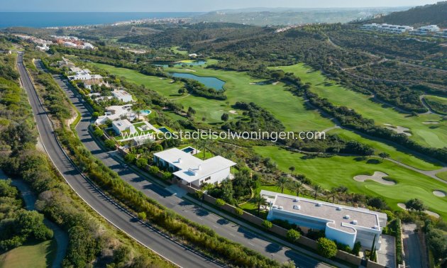 New Build - Villa -
Casares - Pedregales