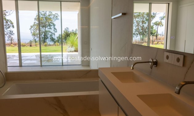 Nowy budynek - Apartament -
Ojen - El Soto De Marbella