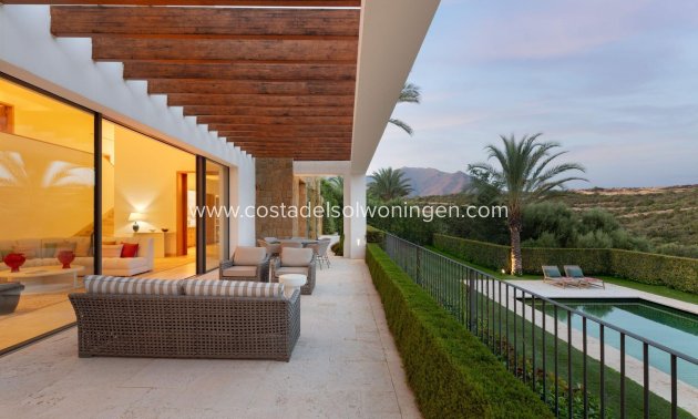 New Build - Villa -
Casares - Pedregales