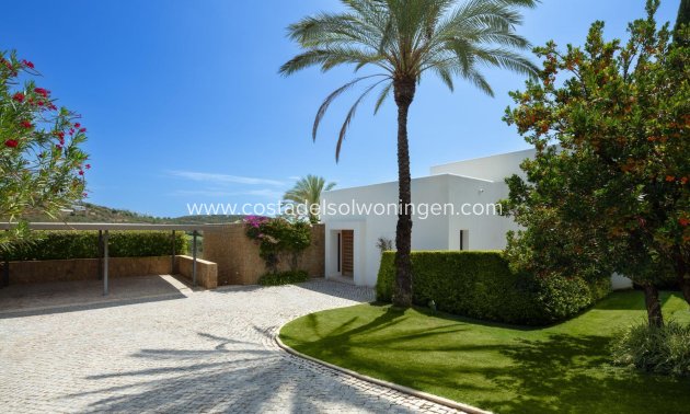 New Build - Villa -
Casares - Pedregales