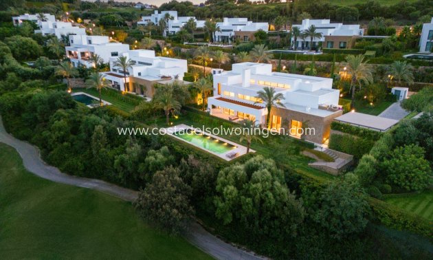 Nieuwbouw Woningen - Villa -
Casares - Pedregales