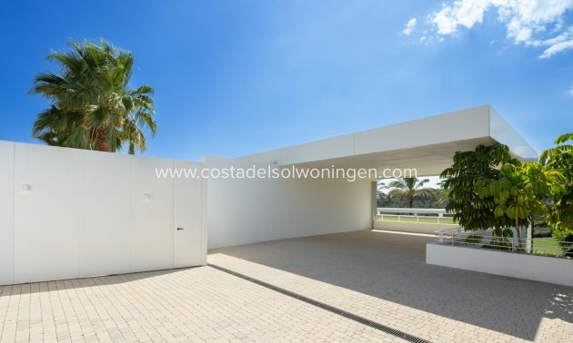 Nieuwbouw Woningen - Villa -
Casares - Pedregales