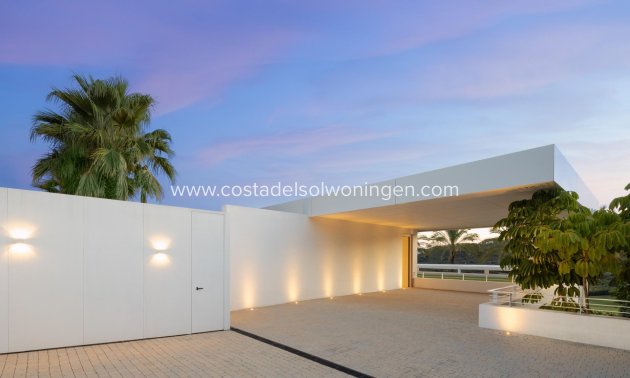 New Build - Villa -
Casares - Pedregales