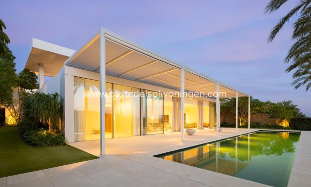 New Build - Villa -
Casares - Pedregales