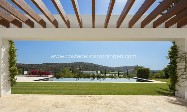 Nouvelle construction - Villa -
Casares - Pedregales