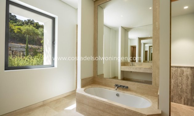 Nieuwbouw Woningen - Villa -
Casares - Pedregales